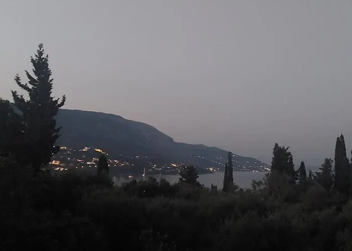 Harmony Near Dassia, Casa vacanze *